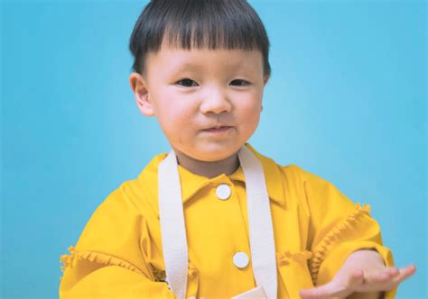 伟男孩子名字