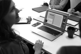 寻呼机爆炸案,两公司CEO神秘失联 寻呼机爆炸案,两公司CEO神秘失联