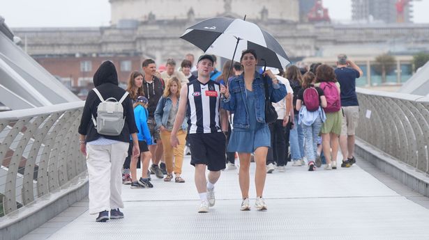 英国天气:英国气象局公布了银行假日预报，但英国人将面临暴雨周