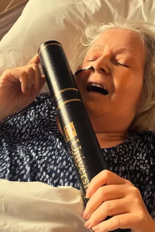 珍妮·戈德利的女儿在一份令人心碎的声明中说，喜剧演员在“生命的最后时刻”