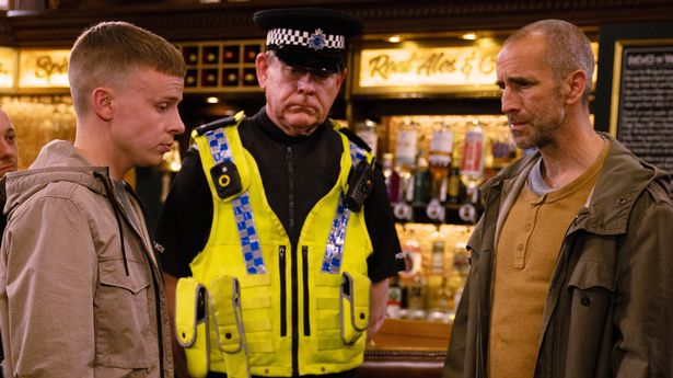ITV Emmerdale揭示了是谁把Samson Dingle出卖给警察的，这是一个令人瞠目结舌的转折