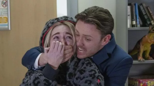 墨韵掌纹,探秘中华命理之源——以掌纹算命图解为线索的国学探索 墨韵掌纹,探秘中华命理之源——以掌纹算命图解为线索的国学探索