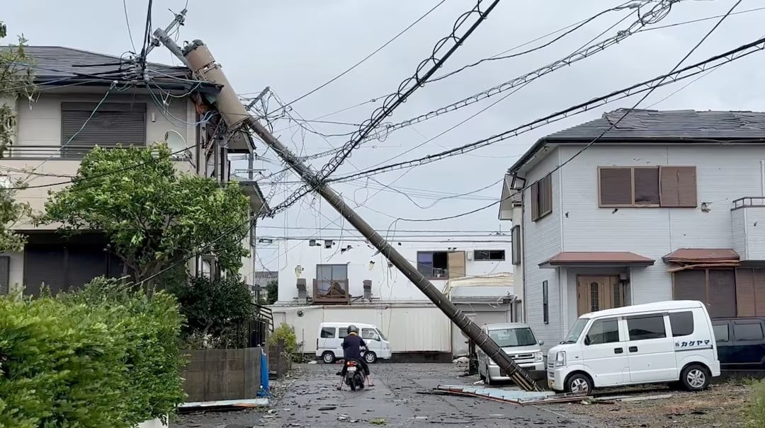 台风姗姗肆虐日本;3人死亡，78人受伤