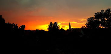 日落时分,诗意的光辉与自然之美 日落时分,诗意的光辉与自然之美