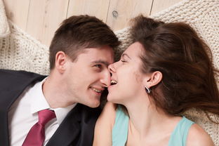 爱情的色彩,探索情侣昵称中的幽默与深意 爱情的色彩,探索情侣昵称中的幽默与深意