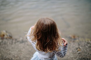 女孩名字的诗意与力量,寓意美好的字词精选 女孩名字的诗意与力量,寓意美好的字词精选